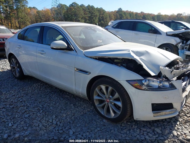 2017 JAGUAR XF SAJBJ4BN6HCY33397 Photo 0