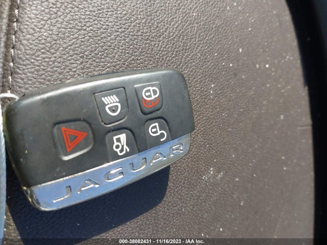 2017 JAGUAR XF SAJBJ4BN6HCY33397 Photo 10