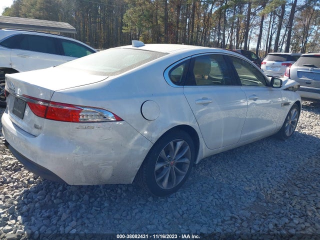 2017 JAGUAR XF SAJBJ4BN6HCY33397 Photo 3