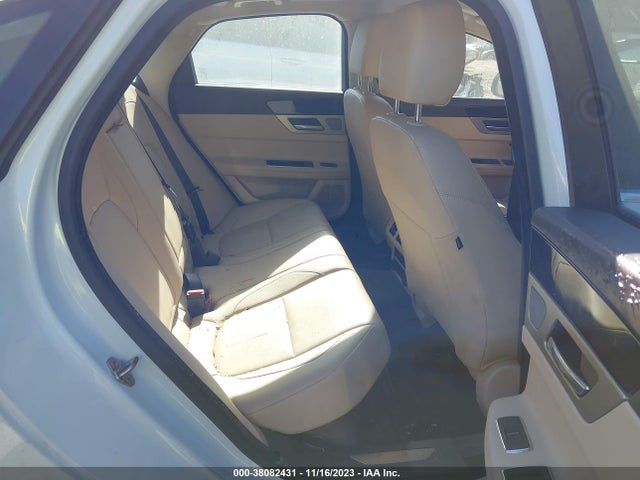 2017 JAGUAR XF SAJBJ4BN6HCY33397 Photo 7