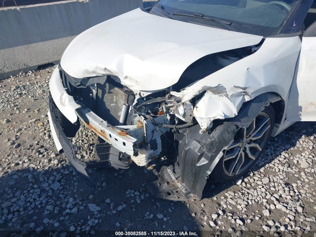 38082585 :رقم المزاد ، JTKJF5C7XGJ018561 vin ، 2016 Scion Tc مزاد بيع