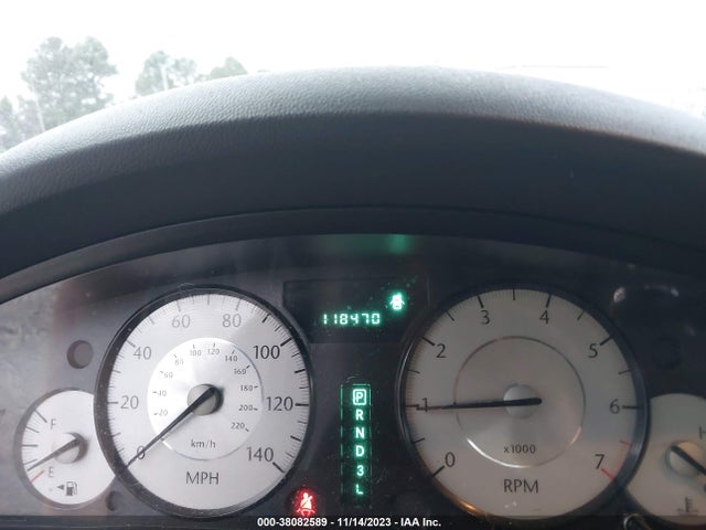 2008 CHRYSLER 300 LX VIN: 2C3KA43R18H123227