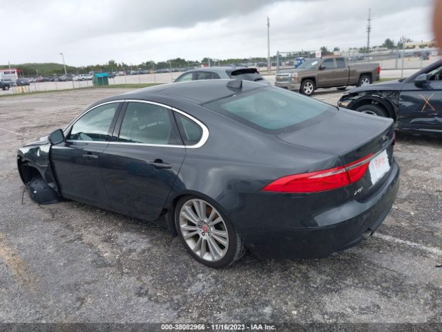 2019 JAGUAR XF SAJBE4FX4KCY80807 Photo 2