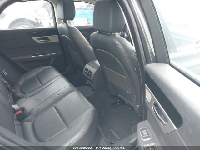 2019 JAGUAR XF SAJBE4FX4KCY80807 Photo 7