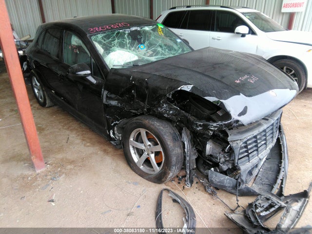 2018 PORSCHE MACAN WP1AA2A50JLB02310 Photo 0