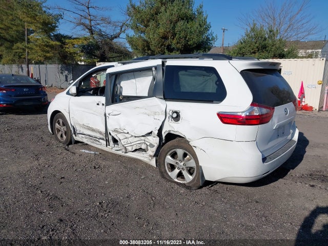 2017 TOYOTA SIENNA LE 8 PASSENGER VIN: 5TDKZ3DCXHS832474