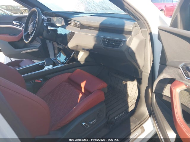 2023 AUDI E-TRON S SPORTBACK WA13CBGE8PB012245 Photo 4