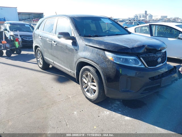 2014 KIA SORENTO LX VIN: 5XYKT3A69EG483073