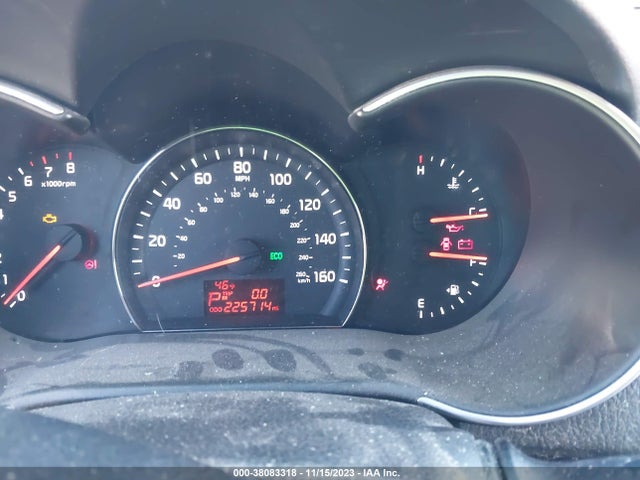 2014 KIA SORENTO LX VIN: 5XYKT3A69EG483073