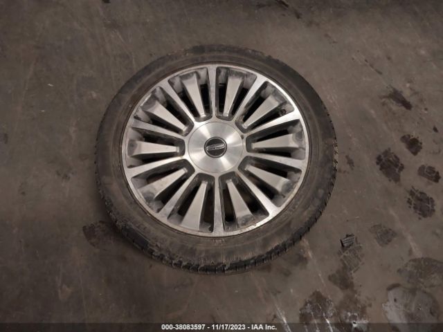 5LMJJ2JT7FEJ13793 Lincoln Navigator