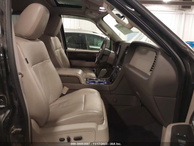 5LMJJ2JT7FEJ13793 Lincoln Navigator