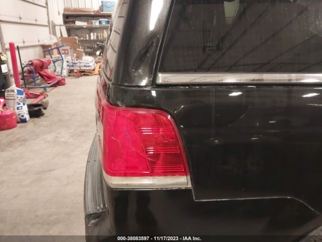 5LMJJ2JT7FEJ13793 Lincoln Navigator
