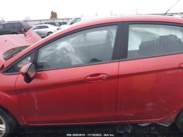 Ford FIESTA SE 2018 3FADP4BJ3JM141174 Image 15
