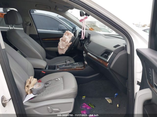 WA1ANAFY8J2127894 Audi Q5 2.0t Tech Premium/2.0t Premium
