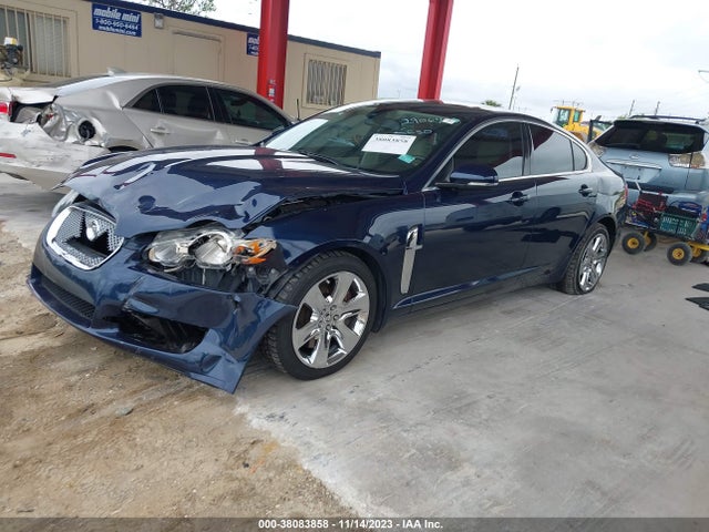 2011 JAGUAR XF SAJWA0FB7BLS11683 Photo 1