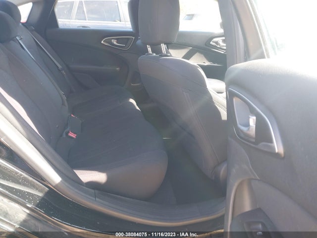 Chrysler 200 Limited 2015 1C3CCCABXFN695934 Image 8