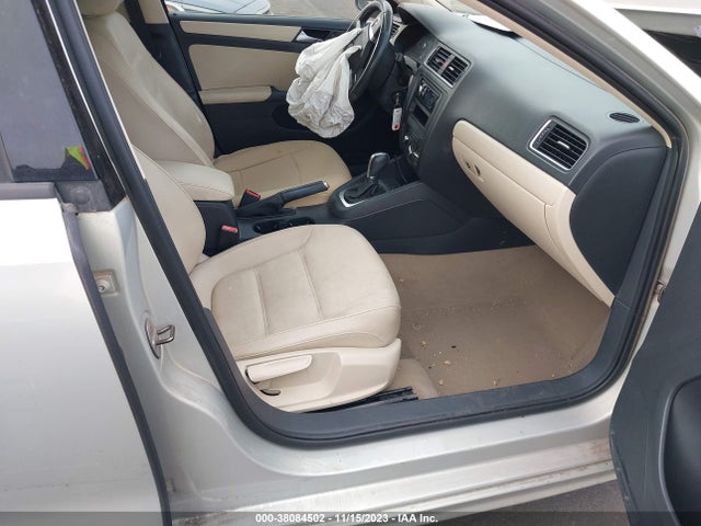 2011 VOLKSWAGEN JETTA 2.5L SE VIN: 3VWDX7AJ9BM307290