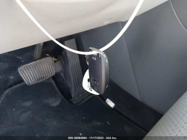 KNDPN3AC7J7389979 KIA Sportage Ex