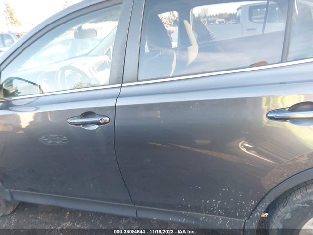 2014 TOYOTA RAV4 XLE VIN: JTMRFREV4EJ002883