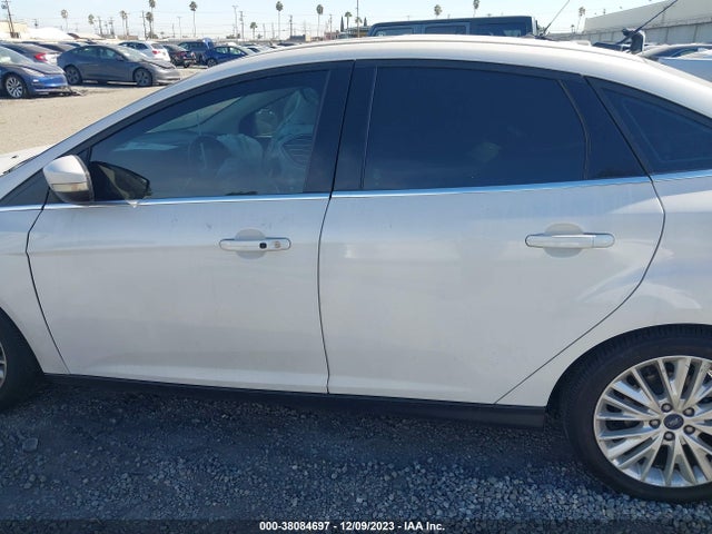 2017 FORD FOCUS TITANIUM VIN: 1FADP3J28HL264985