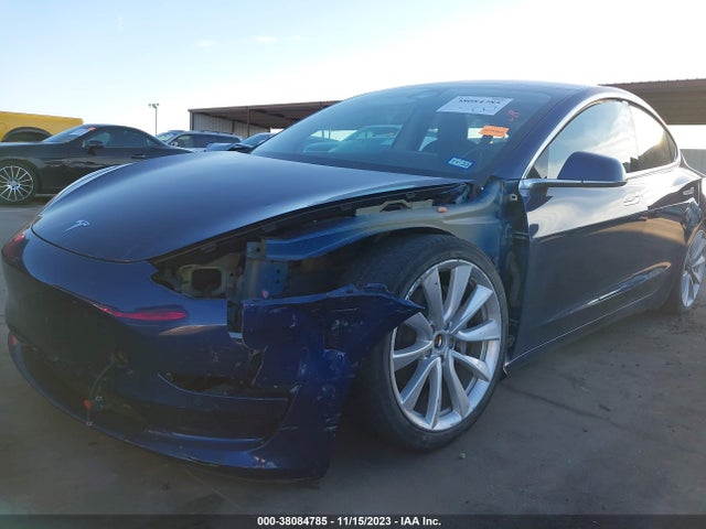 Tesla Model 3 Performance/long Range 2018 5YJ3E1EB4JF133989 Image 6