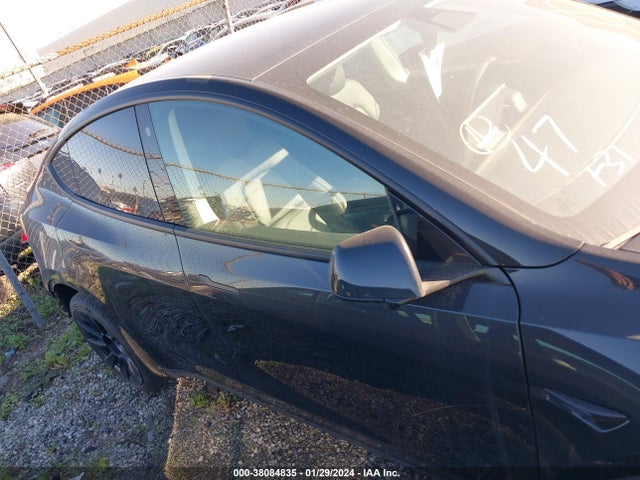 2021 TESLA MODEL Y LONG RANGE DUAL MOTOR ALL-WHEEL DRIVE VIN: 5YJYGDEE1MF269657