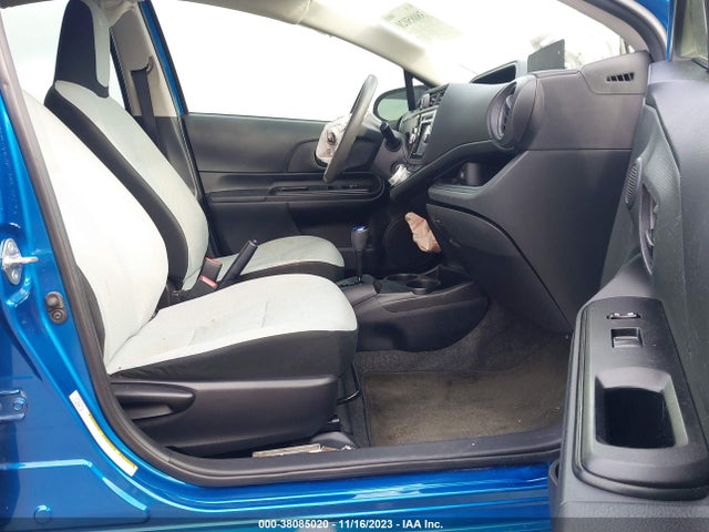 Toyota Prius C One 2015 JTDKDTB32F1107074 Image 5