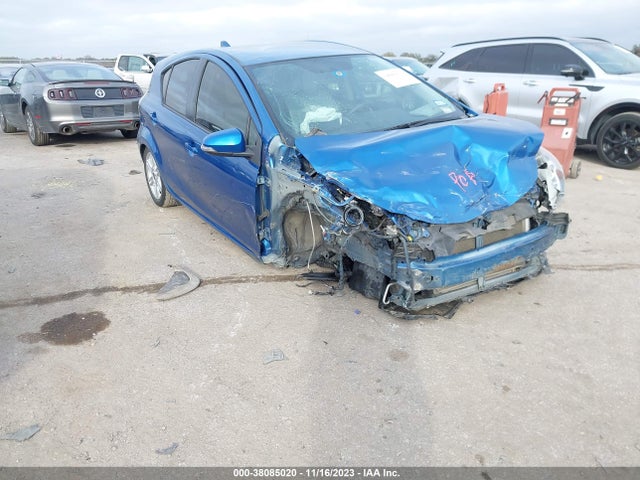 Toyota Prius C One 2015 JTDKDTB32F1107074 Image 6