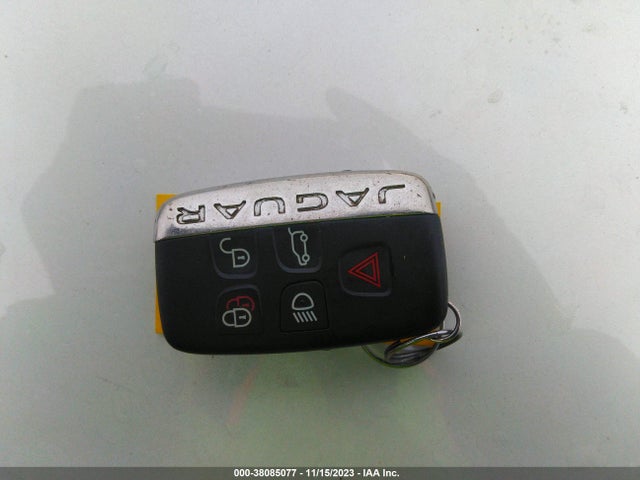 2017 JAGUAR F-PACE SADCJ2BV0HA088556 Photo 10