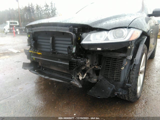 2017 JAGUAR F-PACE SADCJ2BV0HA088556 Photo 5