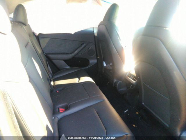 2023 TESLA MODEL Y 7SAYGDEE8PA100269 Photo 7