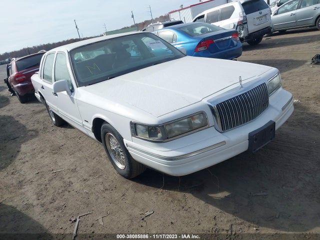 1996 LINCOLN TOWN CAR SGN/DMND ANV/CYPRESS/JN VIN: 1LNLM82W4TY645303