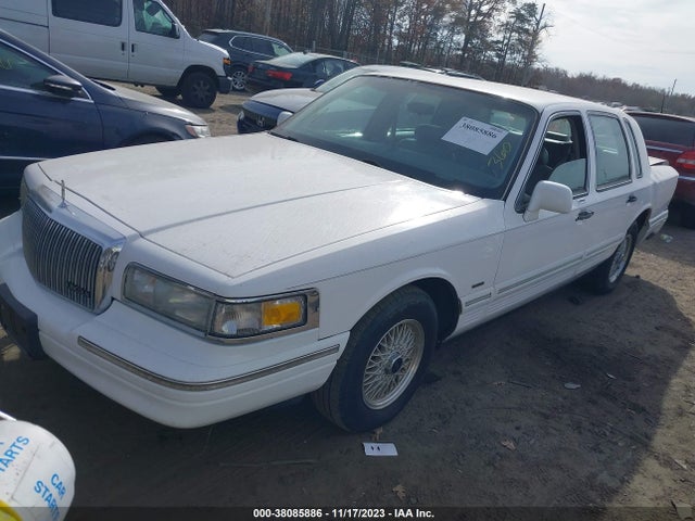 1996 LINCOLN TOWN CAR SGN/DMND ANV/CYPRESS/JN VIN: 1LNLM82W4TY645303