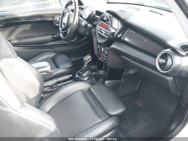2015 MINI HARDTOP WMWXP7C50F2A34611 Photo 4