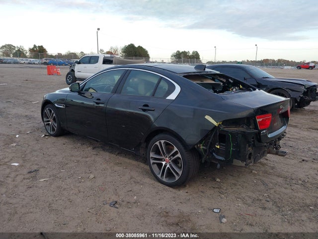 2017 JAGUAR XE SAJAD4BV9HA957680 Photo 2