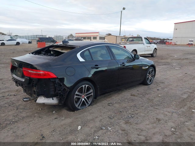 2017 JAGUAR XE SAJAD4BV9HA957680 Photo 3