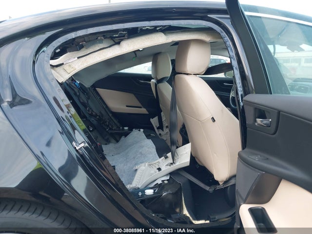 2017 JAGUAR XE SAJAD4BV9HA957680 Photo 7