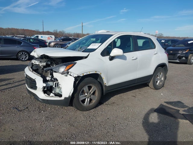 Chevrolet Trax Awd Ls 2021 KL7CJNSB1MB357670 Image 2