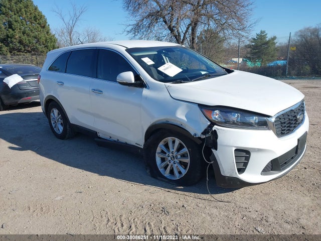 2019 KIA SORENTO 3.3L LX VIN: 5XYPGDA52KG486500