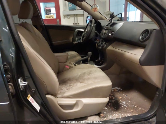 2009 TOYOTA RAV4 VIN: JTMZF33V095013068