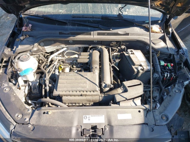 3VW2B7AJ4JM213368 Volkswagen Jetta 1.4t S