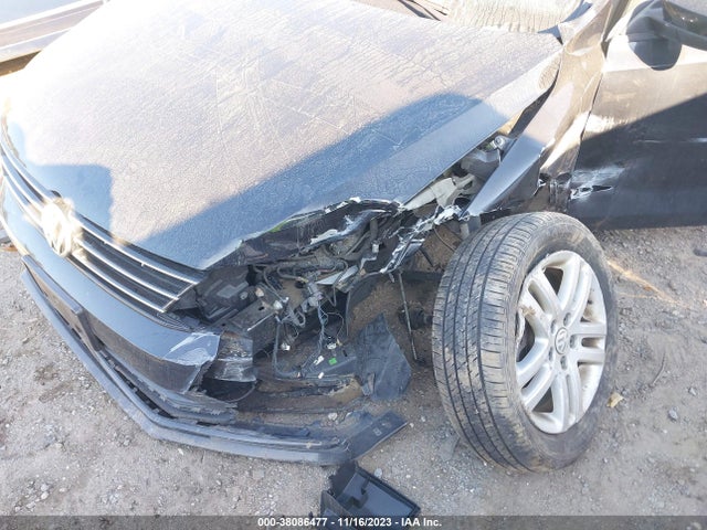 3VW2B7AJ4JM213368 Volkswagen Jetta 1.4t S