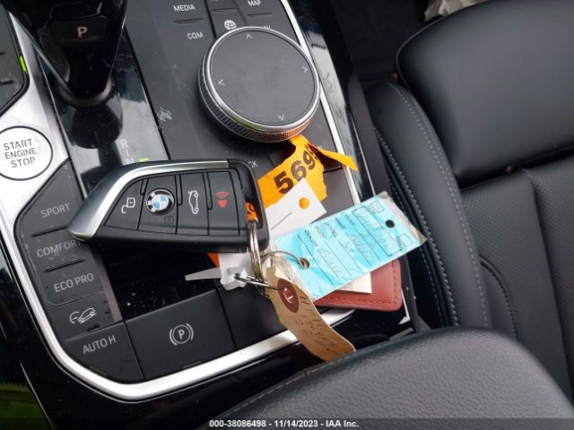 5UX43DT00N9M50597 BMW X4 M40i