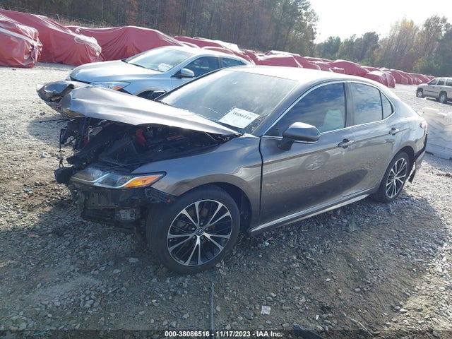 Toyota CAMRY SE 2018 4T1B11HK9JU024773 Image 2