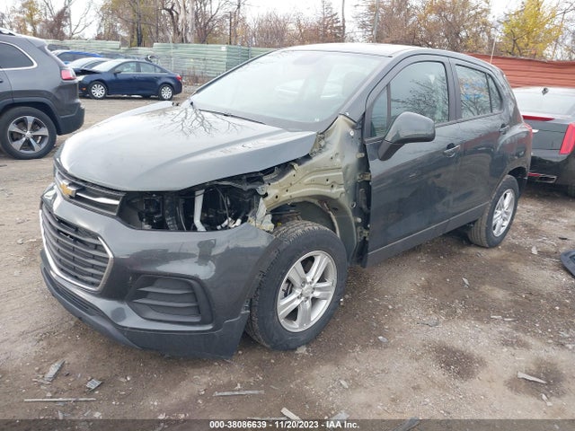 Chevrolet TRAX LS 2019 3GNCJKSB0KL336409 Image 2