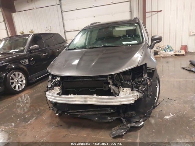 2C4RC1BG3HR667516 Chrysler Pacifica Touring-l
