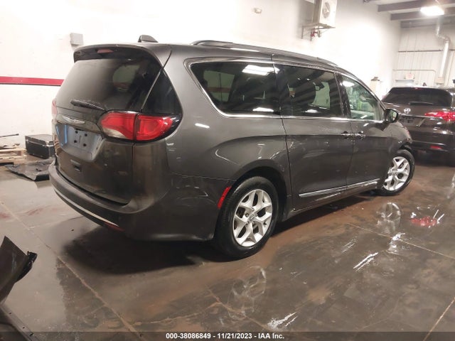 2C4RC1BG3HR667516 Chrysler Pacifica Touring-l