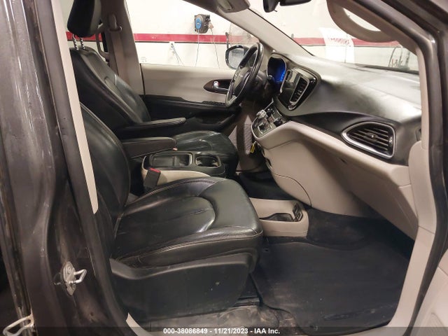 2C4RC1BG3HR667516 Chrysler Pacifica Touring-l