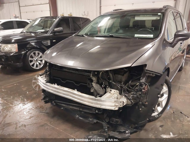 2C4RC1BG3HR667516 Chrysler Pacifica Touring-l