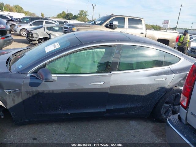 Tesla Model 3 Performance/long Range 2019 5YJ3E1EB5KF209768 Image 14